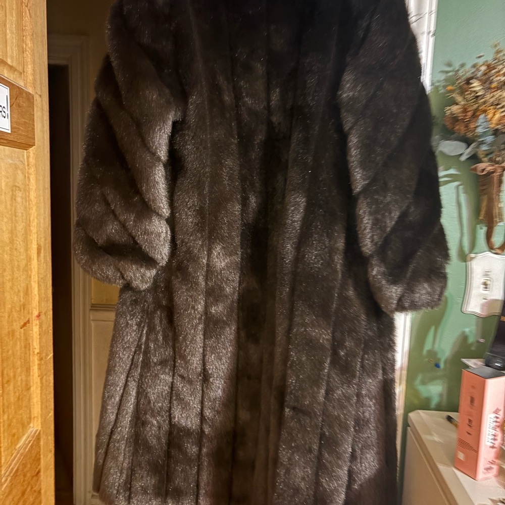 Mark Reed Dark Brown Faux Fur Coat - Picture 4 of 9